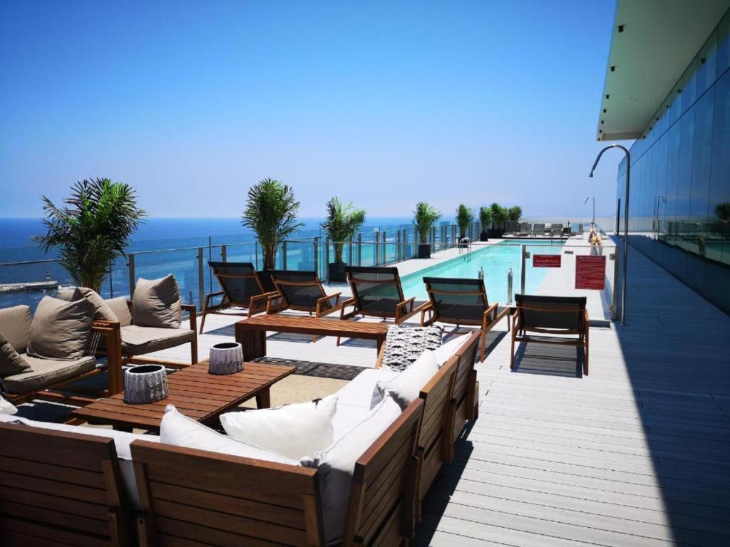 Apartamento Hom I Depto 1d1b Frente Al Mall Con Terraza Vista Al Mar 2312 *